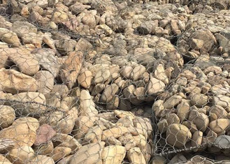 Έλεγχος πλημμύρας 4.0mm Gabion Mesh Κλουβί Για Stone Sack Gabion κιβώτια ποταμού γεμίζει τσάντες gabion PVC επικαλυμμένα σάκους gabions