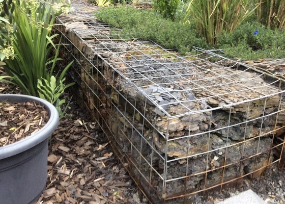Πράσινα ντυμένα PVC καλάθια Gabion διατηρώντας τοίχων ορθογωνίων ως διακόσμηση κήπων