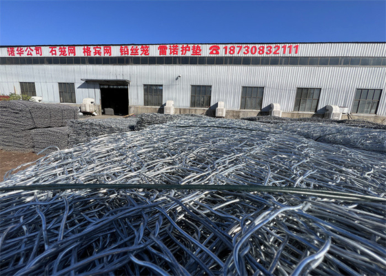 1m-2m πλάτος Ζυγισμένο Gabion Box 80x100mm μέγεθος πλέγματος