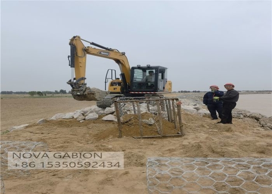 Έλεγχος πλημμύρας 4.0mm Gabion Mesh Κλουβί Για Stone Sack Gabion κιβώτια ποταμού γεμίζει τσάντες gabion PVC επικαλυμμένα σάκους gabions