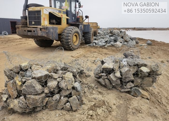 Έλεγχος πλημμύρας 4.0mm Gabion Mesh Κλουβί Για Stone Sack Gabion κιβώτια ποταμού γεμίζει τσάντες gabion PVC επικαλυμμένα σάκους gabions