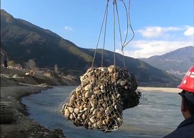 Ο προσωρινός τοίχος βράχου Gabion προστασίας πλημμυρών εγκλωβίζει την εκτατή δύναμη 380 MPA