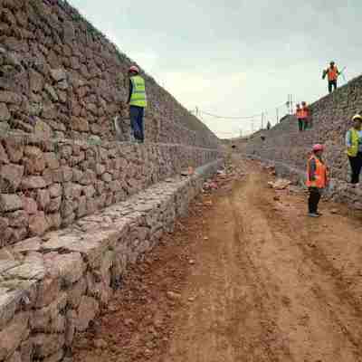 Καλάθι Gabion Box από γαλβανισμένο μεταλλικό πλέγμα, Εξαγωνικό σχέδιο για διαμόρφωση τοπίου και πολιτικό μηχανικό